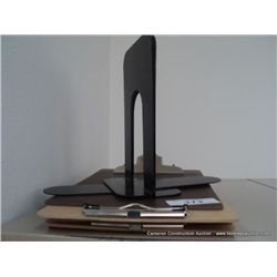 LOT: CLIP BOARDS