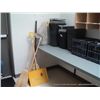 Image 1 : LOT: SHOVEL BROOM & MOP