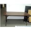 Image 1 : 6' X 2.5' FOLDING TABLE