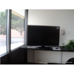 TOSHIBA REGZA 40 RF TV