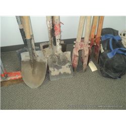 FLAT SHOVEL