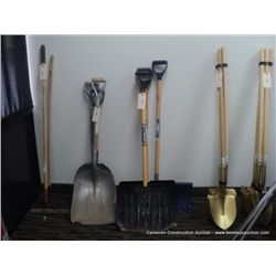 SNOW SHOVELS