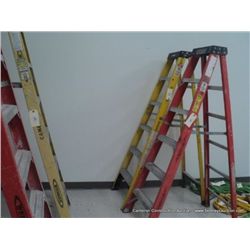 HUSKY 6' STEP LADDER ( YELLOW)