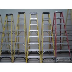 HUSKY 8' STEP LADDER