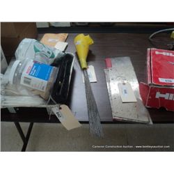 MARKING FLAGS WITH SAFETY CAN SPOUT