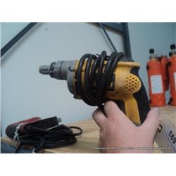 DEWALT DW251 VSR DRYWALL SCREW DRIVER