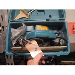 MAKITA M19006 POWER PLANER WITH BOX