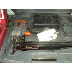 PASLODE FINISH NAIL GUN