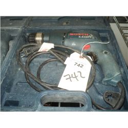 BOSCH 5.5 AMPLIFIER ELECTRIC DRILL WITH BOX