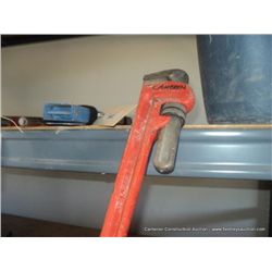 HUSKY PIPE WRENCH