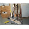 Image 1 : BROOMS/ MOPS