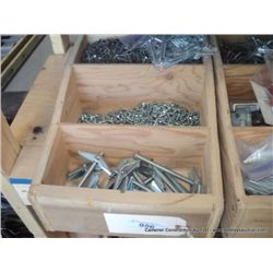 LOT: SCREWS & BUTTERFLY CLIPS