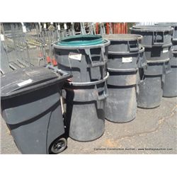 STATIONARY TRASH CAN