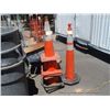 Image 1 : TRAFFIC CONES