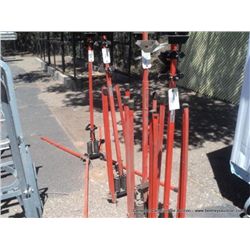 CONSTRUCTION FOLDING SIGN STAND