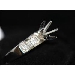 18K WHITE GOLD DIAMOND RING 0.55 CTW