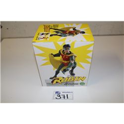 ROBIN, LIMITED EDITION STATUE NEW IN BOX. 608/1500 (2000)