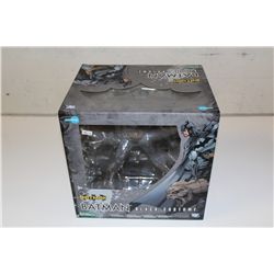 BATMAN BLACK COSTUME, ARTFX STATUE NEW IN BOX
