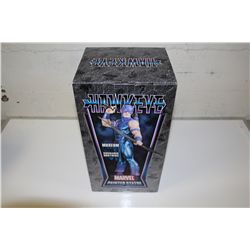 HAWKEYE, MUSEUM VERSION, LIMITED EDITION STATUE NEW IN BOX. 915/1000