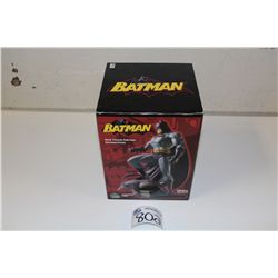BATMAN, LIMITED EDITION STATUE (FIRST DESIGN BY JIM LEE) 1849/6000