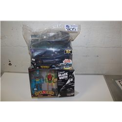 LOT OF ASSORTED BATMAN COLLECTABLES- INCLUDES BATMAN BLACK AND WHITE L/E STATUE, LEGENDS OF THE