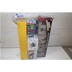 LOT OF ASSORTED MARVEL AND DC COLLECTOR ACTION FIGRUES, NEW IN BOX. INCLUDES, SANMAN STATUE, GREEN