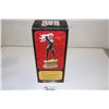 Image 2 : BLACK CAT, PREMIER COLLECTION SCULPTURE, NEW IN BOX.