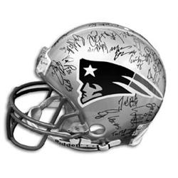 (NEW ENGLAND PATRIOTS SIGNED SUPERBOWL HELMET)