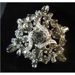 Vintage Signed Weiss Brooch Absolutely Beautiful
