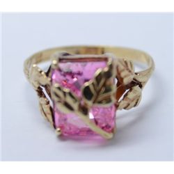 10k Pink Stone Ring. 8mm x 10mm. Size 7 1/4. 2.3 dwt.