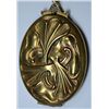 Image 2 : A BEAUTIFUL GOLD TONED LOCKET NECKLACE. PERFECT FOR THAT SIMPLE STATEMENT PIECE!