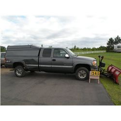 2002 GMC 2500 HD w/plow 1GTHK29U02E153675