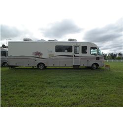1996 Southwind by Fleetwood motorhome     Salvage Title    3FCMF53G4TJA01855