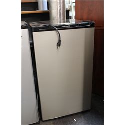 FRIGIDAIRE BAR FRIDGE