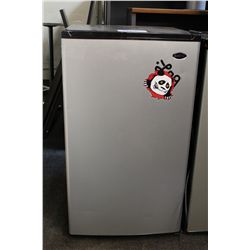 SANYO BAR FRIDGE
