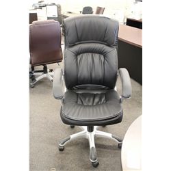 BLACK LEATHER HIGHBACK EXECUTIVE CHAIR (01)