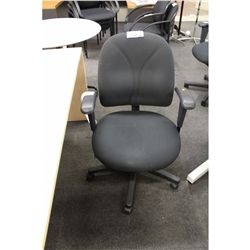 BLACK FABRIC MULTI-LEVER TASK CHAIR