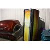 Image 1 : SUN CAPSULE UPRIGHT TANNING BOOTH