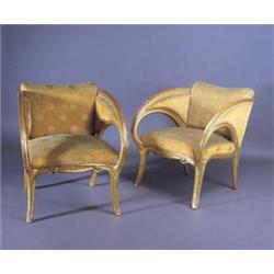 Tarjetero en marfil y carey. Trabajo anglo-indio, S.XIX. Medidas: 9,5 x 1,5 x 5,5 cms.Marfil grab...