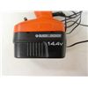 Image 2 : BLACK & DECKER 14.4v CORDLESS DRILL WITH CHARGER