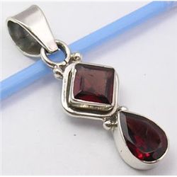 7.10g Pandent of Garnet Sterling Silver
