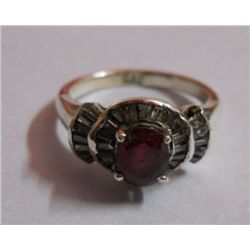 4.320g Ring of Garnet & CZ Sterling Silver