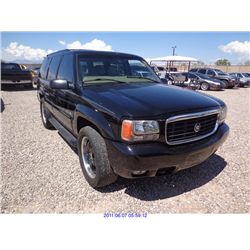 2000 - CADILLAC ESCALADE