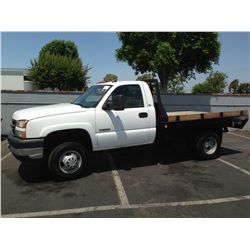2006 CHEVROLET SILVERADO 1 TON DUALLY STAKEBED 8 CYL.