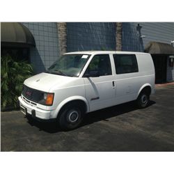 1994 GMC SAFARI 1/2 TON PASSANGER VAN 6 CYL.