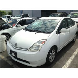 2004 TOYOTA PRIUS 4D HATCHBACK 4 CYL.