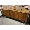 Image 1 : LARGE BUFFET UNIT
