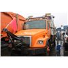 Image 1 : 2001 ORANGE FREIGHTLINER FL80 DUMP TRUCK 182,164KM DIESEL AUTOMATIC VIN:1FVABXBS41HH66877  -
