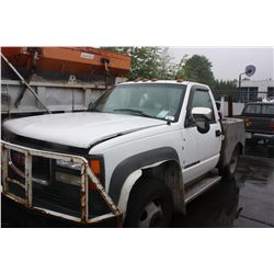 2002 WHITE GMC 3500 HD SL JITNEY TRUCK 155,192KM GAS AUTOMATIC VIN:3GDKC34G42M103765