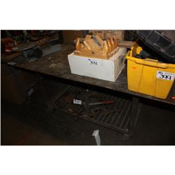 MOBILE METAL WORK TABLE